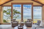 Living room at Cove Beach Lodge